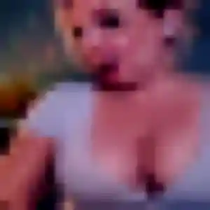 Josephine, fille de 19 ans veut plan cul à Fayence