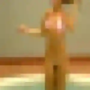 Lena, 25 ans, en ligne à Le Lavandou pour une rencontre coquine